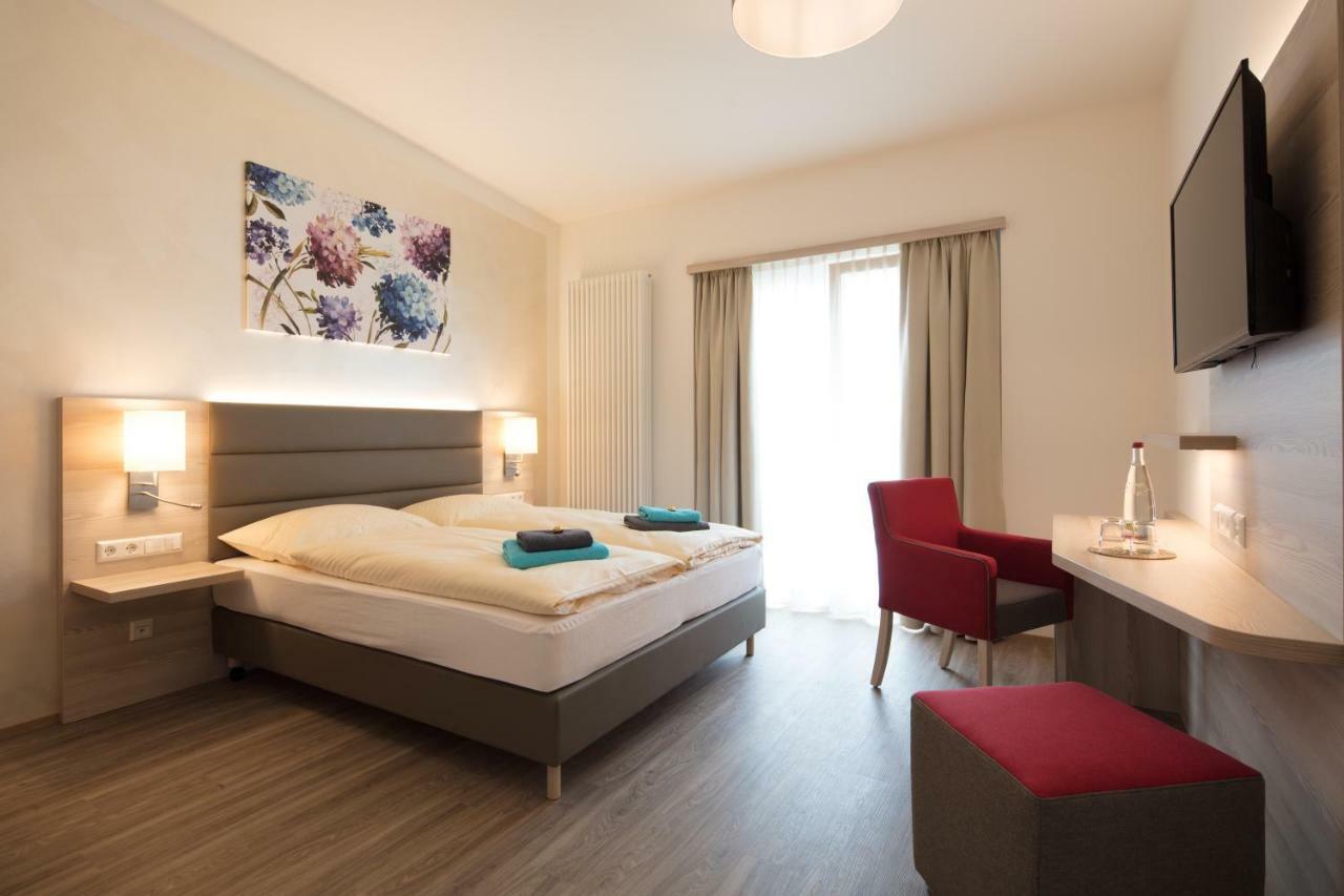 Hotel Gudrun Ридлинген Экстерьер фото